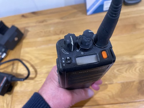 Motorola mt6000e radio - motorola,
